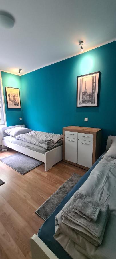 Schoene 2 Zimmer Apartment In Krefeld City, Monteur Wohnung Netflix & Prime 외부 사진